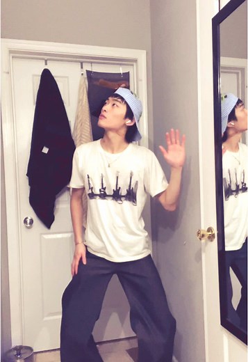 Dance Moves Inspired by Bladee for Waster Wednesday