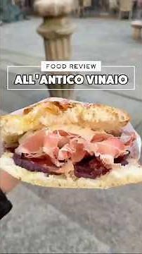 Visiting the world famous All’Antico Vinaio location in Milan