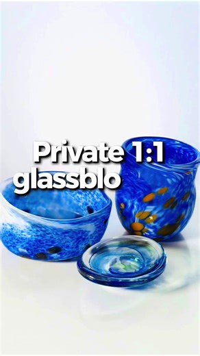 You can make glass look like fluid using colour or shape, or both! Love these set inspired pieces by a recent student in a 1:1 session - #glassblowingclass #oneofakind #blowingglass #craftcourse #colouredglass