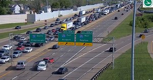 Watch: Driver stops on interstate after missing exit, causing multi-car pileup, then leaves