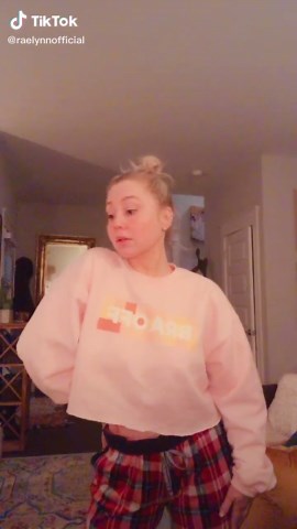 CLASSIC BUT NOT. #dancechallenge #dayinthelife #braoff