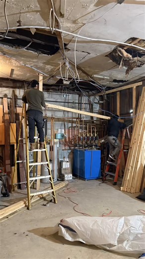 Ceiling plaster removal and wall repair in progress.Stucco application for a smooth, paint-ready finish. Quality work, step by step. 🔨 #ConstructionTok #WorkInProgress #HomeRenovation #SatisfyingWork #ContractorLife