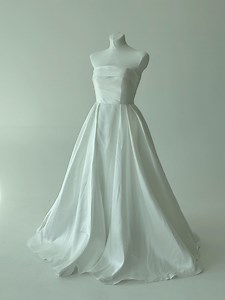 Sell-out! Satin Strapless Wedding Dress: Minimalist Classic Gown With Bow - Etsy