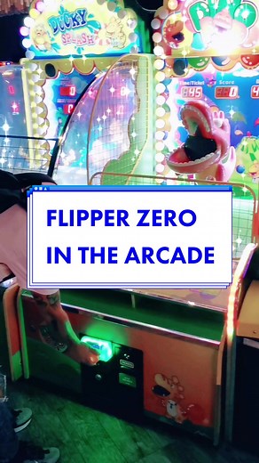 Flipper Zero Arcade Hack: Control, Unlimited Credits, Garage Remote