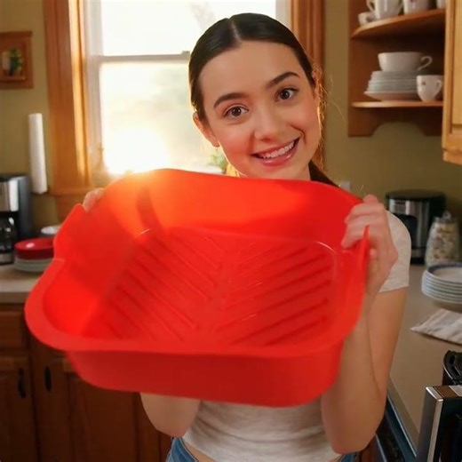 Crispy Food Without the Mess | Air Fryer Silicone Pad | Home Chefs #shorts