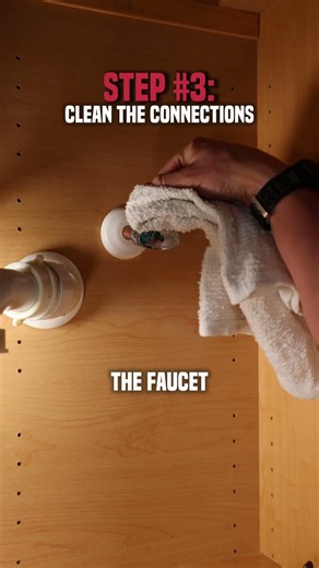 How to replace a leaky faucet 💧\r\n\r\n#Shorts