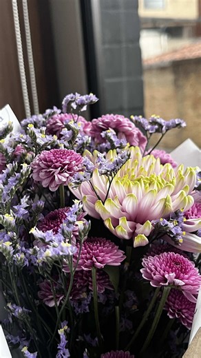 How to Embrace a Partner with One Arm