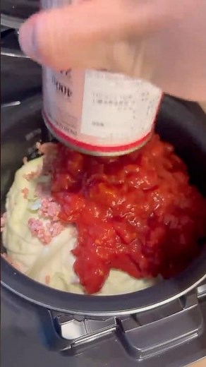 【炊飯器で完結！】丸ごとキャベツのほったらかしロールキャベツ #簡単レシピ #料理 #炊飯器レシピ #炊飯器料理