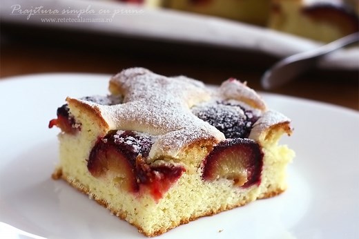 Prăjitură pufoasă cu prune