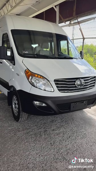 SUNRAY Pasajeros 2025: Capacidad para 17 Viajeros