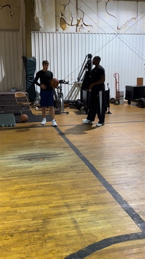 Confidence Skills Training on Instagram: "We’re emphasizing the use of our off-hand as a key tool when defenders play aggressively, attempting to steer you away from your driving lane to the basket."