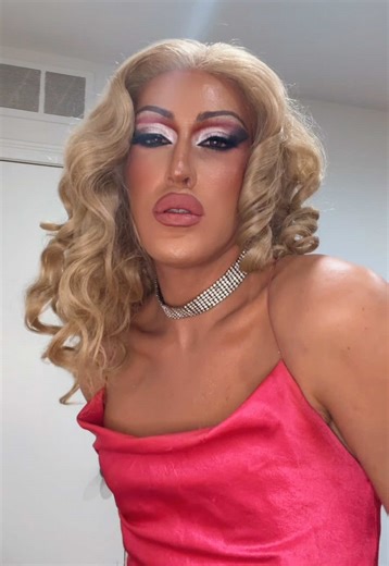 Always keep it tight! #drag #dragqueen #workoutmotivation #workoutroutine #fitness