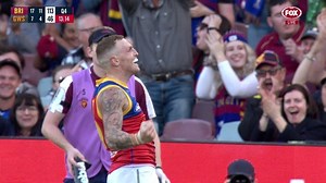 Mitch brings the crowd to their feet once again