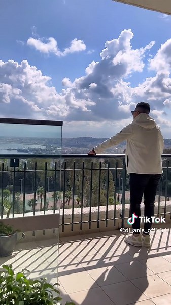 Alger la blanche 🇩🇿♥️ #laurassi #alger #algeria #mariage💍 #mariagealgerien #عرس #اعراس_جزائرية #اعراس #bouira #algerienne🇩🇿 #alger16 #hotelalger #algeria_clips #algeriatiktok #algerienne #tiktokalgeria #tiktokalgerien