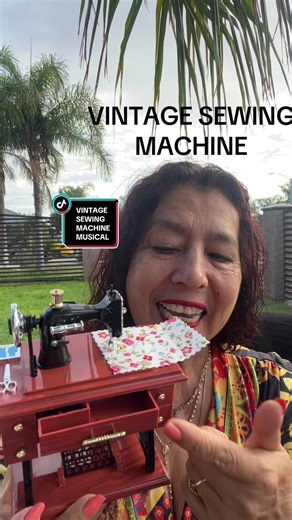 Vintage sewing machine #hermosa #recuerdos #musical #motion #tiktokshop