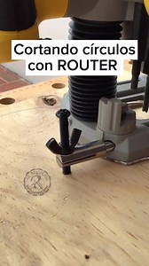 Corta círculos en madera con ROUTER / AR BRICOLAJE WOODWORK 👍👍👍 #arbricolajewoodwork | AR Bricolaje Woodwork