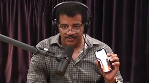 Neil deGrasse Tyson Has Great Reason For Not Using A Phone Case — GeekTyrant
