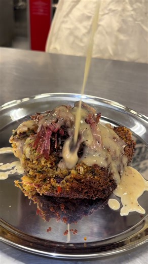 HOT HONEY OXTAIL CORNBREAD DRESSING‼️ LESBBQ.COM🔥🔥 #foryou #fyp #foryoupage #hothoney #oxtail