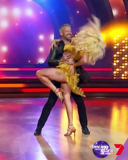 Courtney Act did not come to play tonight 😱🔥 #DancingAU. | Dancing With The Stars