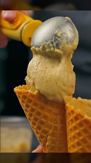 Easy Homemade PEANUT BUTTER BANANA Ice Cream 🍌🥜