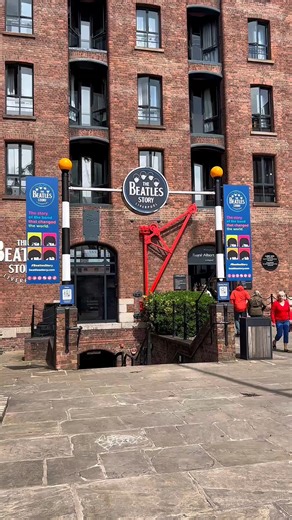 Happy #WorldTourismDay! As of 2025, 65% of visitors to The Beatles Story come from overseas! 🎶✈️ Every visitor to the exhibition receives a multimedia audio guide, available in 12 languages: English, Spanish, German, French, Italian, Russian, Japanese, Polish, Mandarin, Cantonese, Korean, and Brazilian Portuguese. 🌏 🎧 Tickets available at beatlesstory.com | The Beatles Story