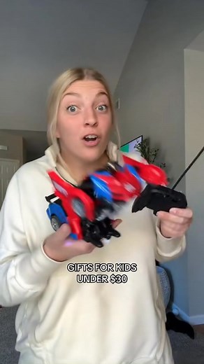 🎄🤖🚖This remote control transformer car is so cool! I couldn’t wait to try it. It’s Affordable & perfect for little boys!! Perfect Christmas gift! 🎁https://www.standardan.com/products/transforming-rc-car | Standardan