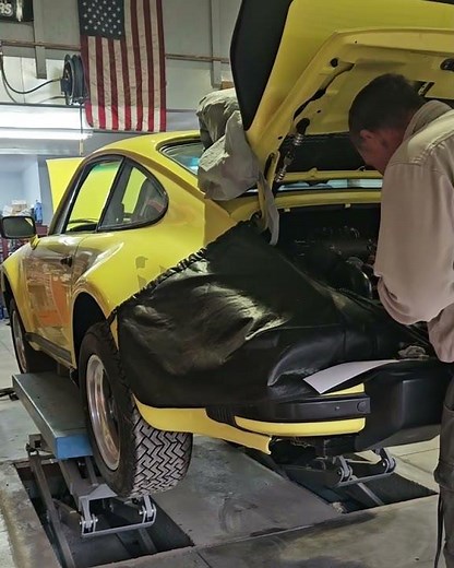 Porsche 930 Turbo Sounds #930turbo #turbobuild #porsche930 #enginesound