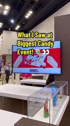 Here’s an inside look at the new candies, chocolates and snacks coming soon! 🍪🍫🍭🍬👀#sweetsandsnacks #sweetsandsnacksexpo #candynews #snacks #kitkat #foodinfluencer #newsnacks