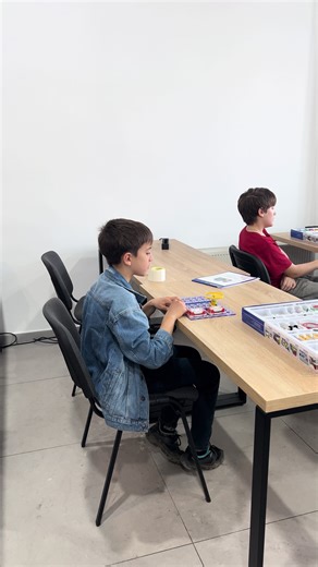 Electronica în formă de joc pentru toți