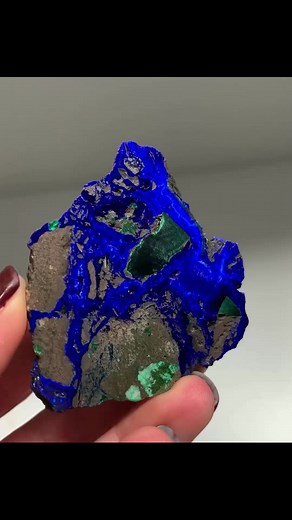 2.8K views · 97 reactions | Blue azurite – a stone of elegance and serenity✨ IG pacificmineralsshop | International Gem Society | Facebook