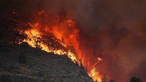Evacuations lowered to level 1 for Okanogan County Eagle Bluff Fire