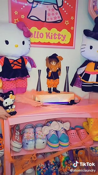 Spooky Hello Kitty Halloween Decoration Ideas 🎃🦇