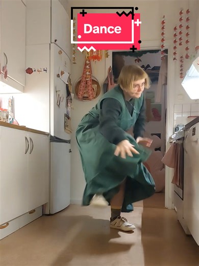 This song feels so distorted and I love it! #iwantthingstobebeautiful #poppingdance #puppet #animationdance #dancetiktok