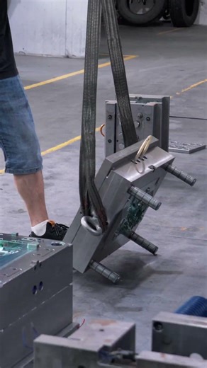 Daily mold #assembly shows how #tooling quality is built.#moldmaking #injectionmolding #machine #fyp