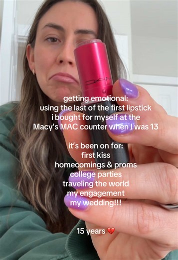 and the shade is discontinued 🥀 | mac viva glam