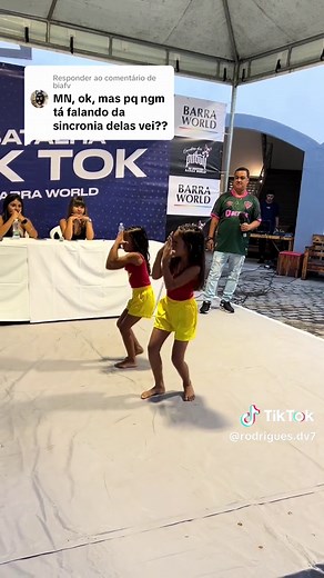 Respondendo a @biafv querem ver os meninos dançando? E saber quem foi que venceu essa batalha ? #fypシ゚viral #batalhadedança #batalhadetiktok #dancinha
