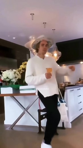 amo tanto tanto essa 💌 Running Over - Justin Bieber (album changes) #justinbieber #fyp #fypシ #viral #viralvideo #music