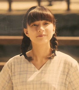 手を繋いだ瞬間にきゅん｜芳根京子×本田響矢のめおと日和シーン