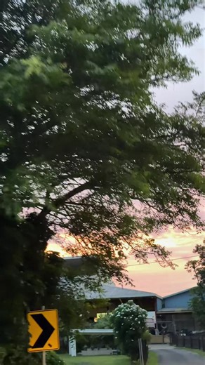 Beautiful sunrise here in the Cook Islands 🇨🇰 #rarotonga