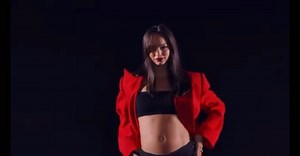 Luma Grothe on Instagram: "Baby’s first catwalk @lorealparis THANK YOU L’Oréal for once again being a part of, and embracing the most important moments of my life."