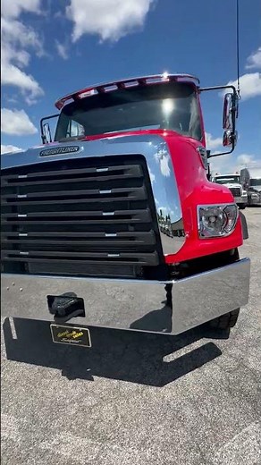 2025 FREIGHTLINER 114SD HEAVY SPEC MICHIGAN SPECIAL DETROIT 525HP DETROIT DT12 AUTOMATED TRANS