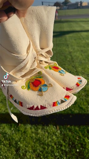 Floral Moccs by Native Anthro #beadwork #nativeart #native #nativeanthro #artwork #shoes #beading #beads #handcrafted #nativepride #handmade #handcraft #premium #shoe #custommade #nativeamerican #bead #artist #nativestyle #artoftheday #pnw #pacificnorthwest #style #traditional #yakama #design #beaded #handmadeisbetter #art | Native Anthro