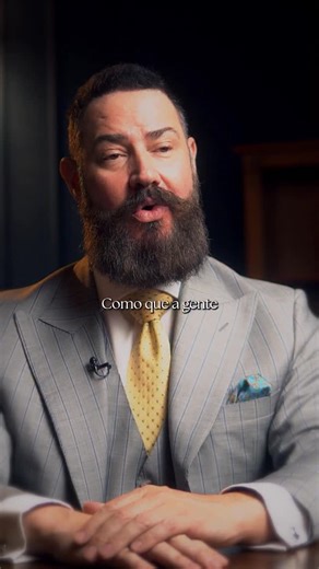 Dr. Alexandre Duarte | Fisiologia metabólica e hormonal on Instagram: "Enquanto a prescrição de estatinas cresceu exponencialmente nas últimas décadas, as taxas de infarto e outras complicações cardiovasculares não diminuíram proporcionalmente. Isso já nos sugere que estamos tratando um marcador e NÃO a causa REAL da doença. O colesterol é frequentemente retratado como vilão, mas essa molécula é essencial para a vida. Ela participa da síntese de todos os hormônios esteróides, incluindo cortisol,