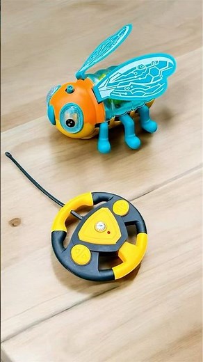 New Remote wala Crawling Bee 🐝 Unboxing Deko