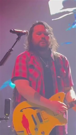 @Mammoth preforming “In The End” in Portland, Maine - March 2026 - #mammoth #mammothwvh