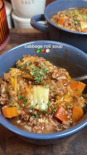 Entering soup season with a delicious and comforting cabbage roll soup 😋 bring on all the soups! Cabbage Roll Soup 🤎 1-2 tbsp olive or avocado oil 1lb lean ground beef 1 large yellow onion 4 garlic cloves, minced 2 cups chopped cabbage, ribs removed for best texture 2-3 medium carrots, chopped 4c beef broth 24oz tomato sauce 1/2c uncooked white rice 2 tbsp fresh or freeze dried parsley 3 tbsp light brown sugar 1 bay leaf Optional: parsley and/or Parmesan for topping In a large pot, sautee onio