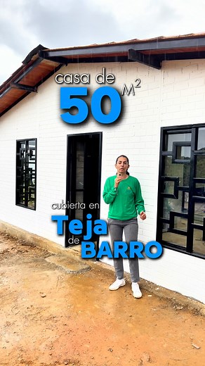¡Casas prefabricadas en Colombia! ¿Sueñas con una casa propia pero se te hace imposible? Una casa prefabricada puede ser la opción ideal para ti y lo mejor de todo es que sostenemos el valor de inicio a fin encargándonos de todo. ¿Te interesa?, agenda una asesoría con nosotros en el número que aparece en nuestro perfil. #casasdecampo #casasprefabricadas #prefabricadas #prefabricados #construcciones | ABYAL Construcciónes