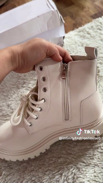 #မနှစ်ကဘသူနဲ့ကဲခဲ့တာလဲ🫢#mdy #foryoupage #instocknow✅❤️❤💯 #tiktokviral