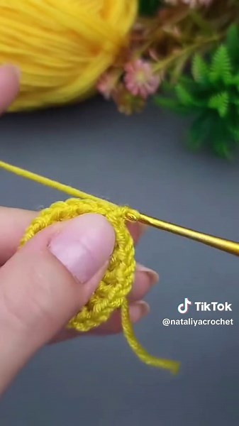 Easy Three-Row Granny Square Crochet Tutorial