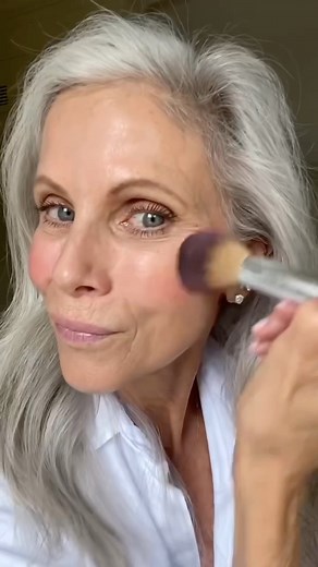 Jones Road Beauty on Instagram: "Lets Celebrate. Get ready with Lynn as she uses the newest edition to Jones Road, the Mini Miracle Balm in Pinky Bronze in The Bobbi Kit 3.0. This years Kit includes: -*NEW* Mini Miracle Balm in Pinky Bronze -The Best Blush in POP -The Best Pencil in Brown -Just A Sec in Cool Taupe -Cool Gloss in Original -Limited Edition Jones Road Tyvek Bag"